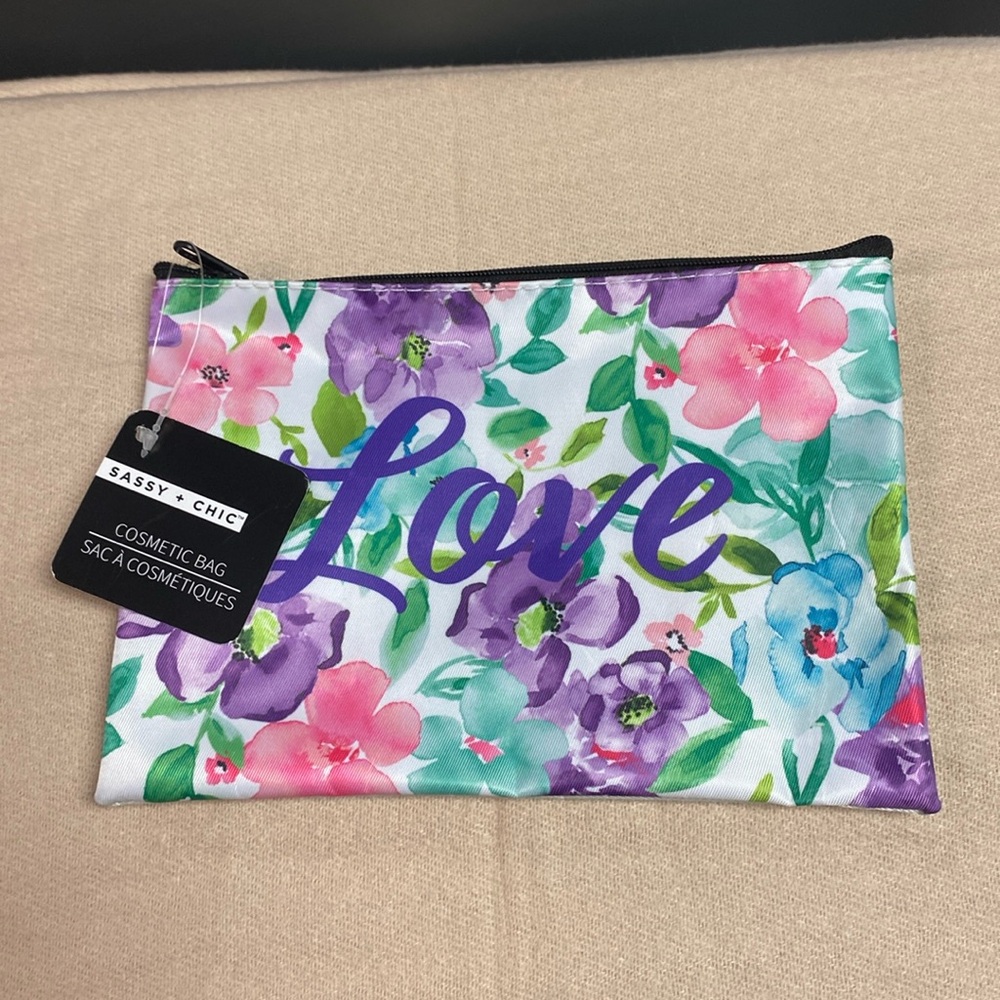 Sassy+ chic cosmetic bag